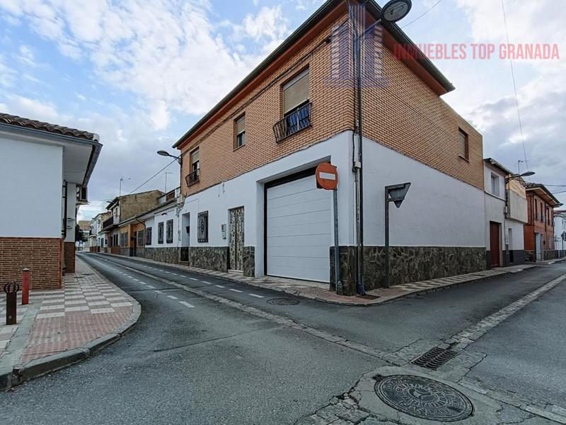 For sale of house in Santa Fe