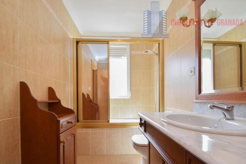 For sale of house in Alfacar