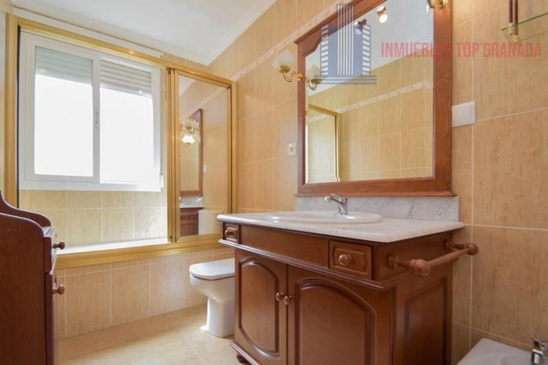 For sale of house in Alfacar