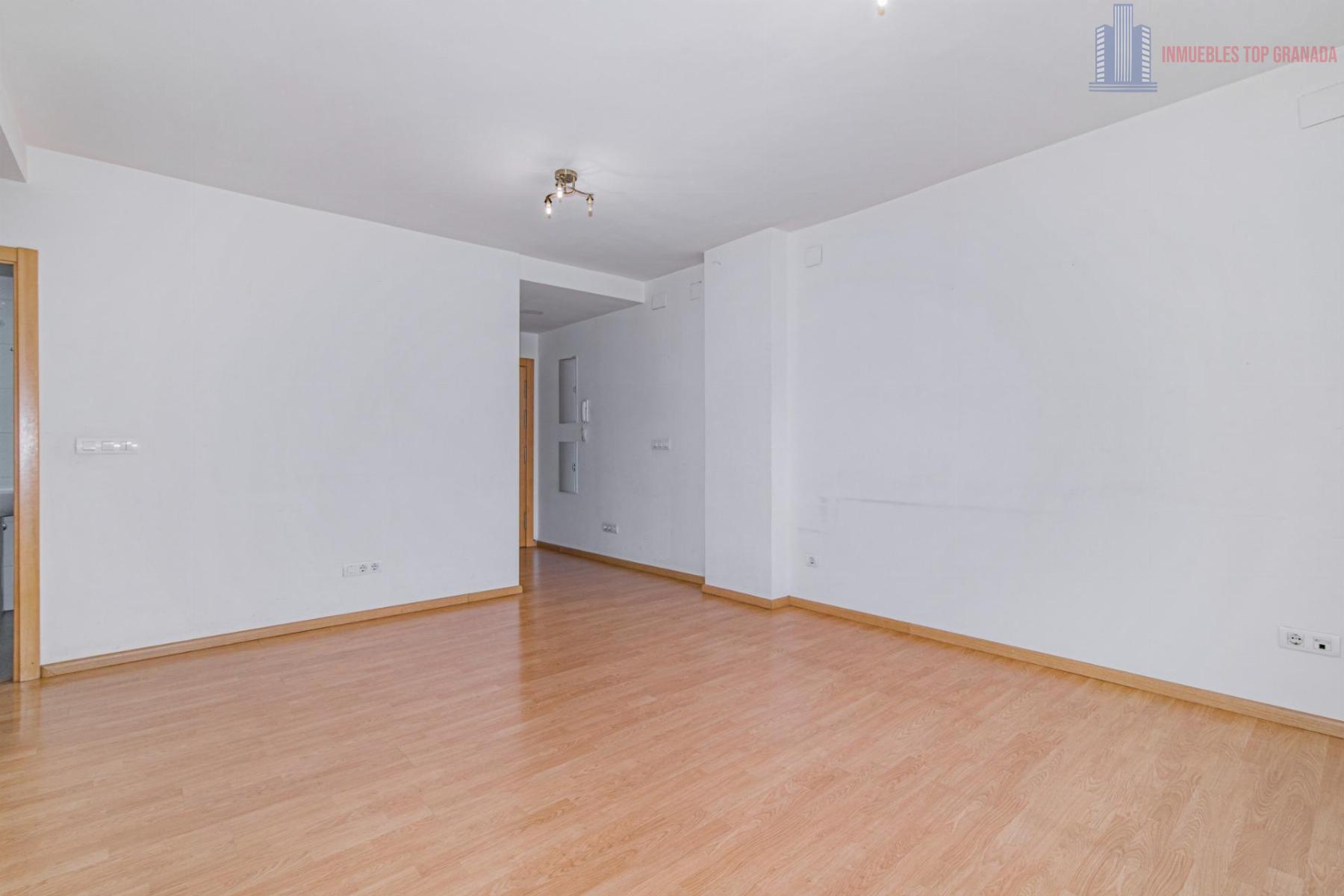 For sale of flat in Alhendín