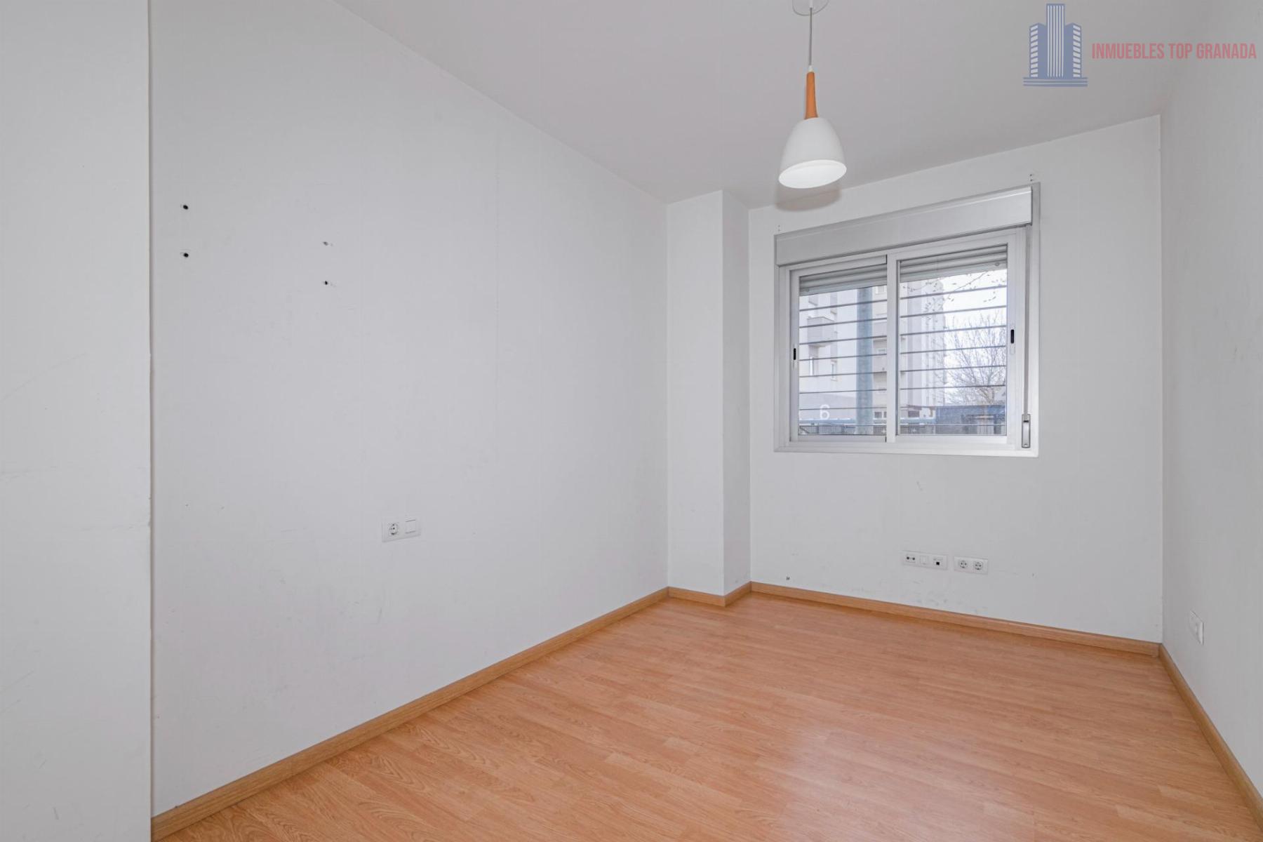 For sale of flat in Alhendín
