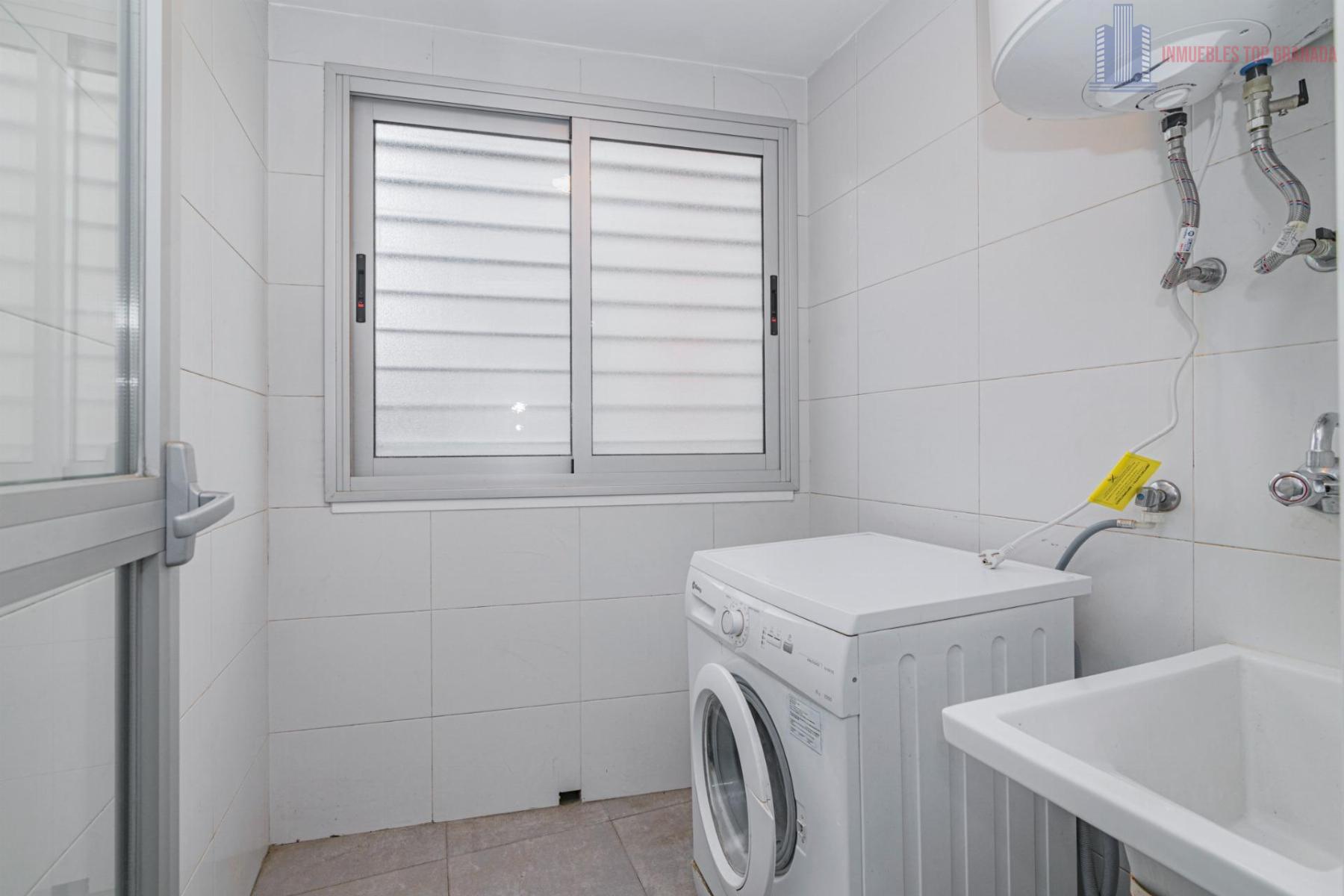 For sale of flat in Alhendín