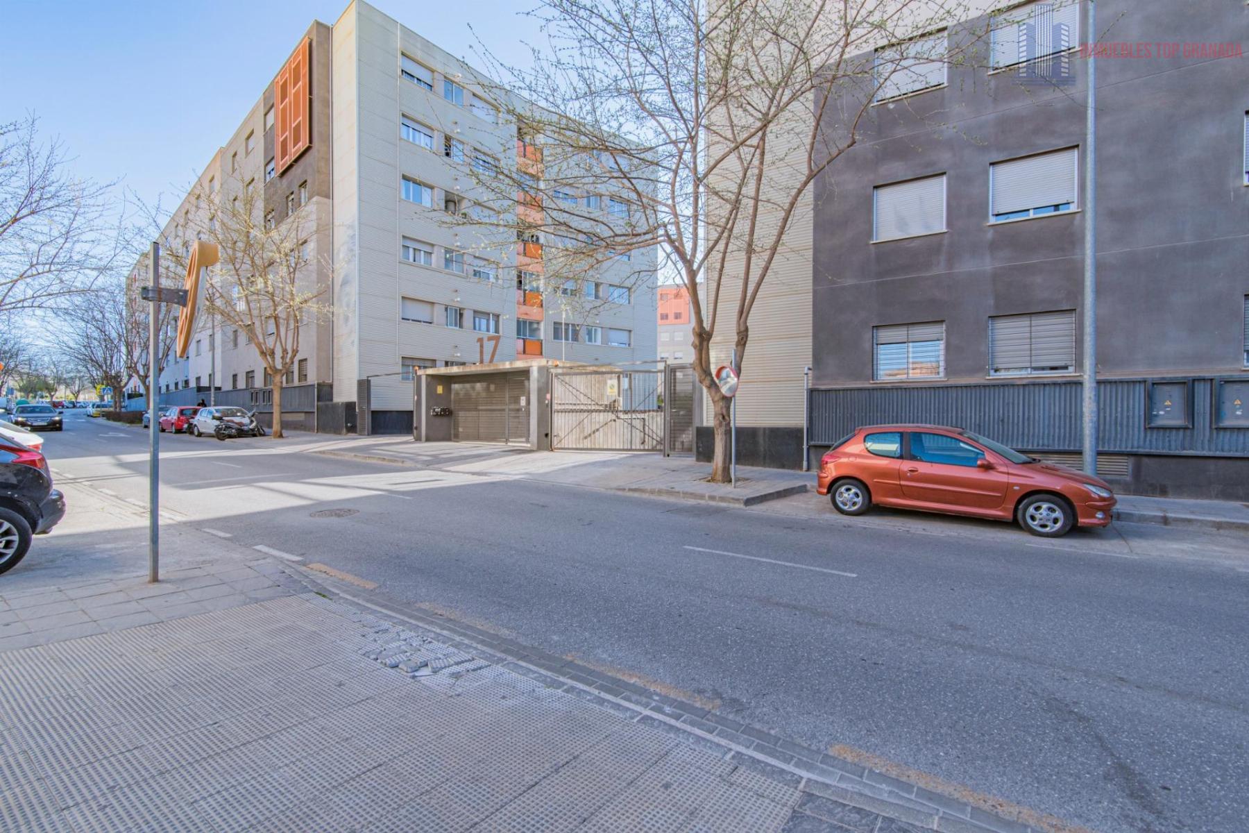 For sale of flat in Alhendín