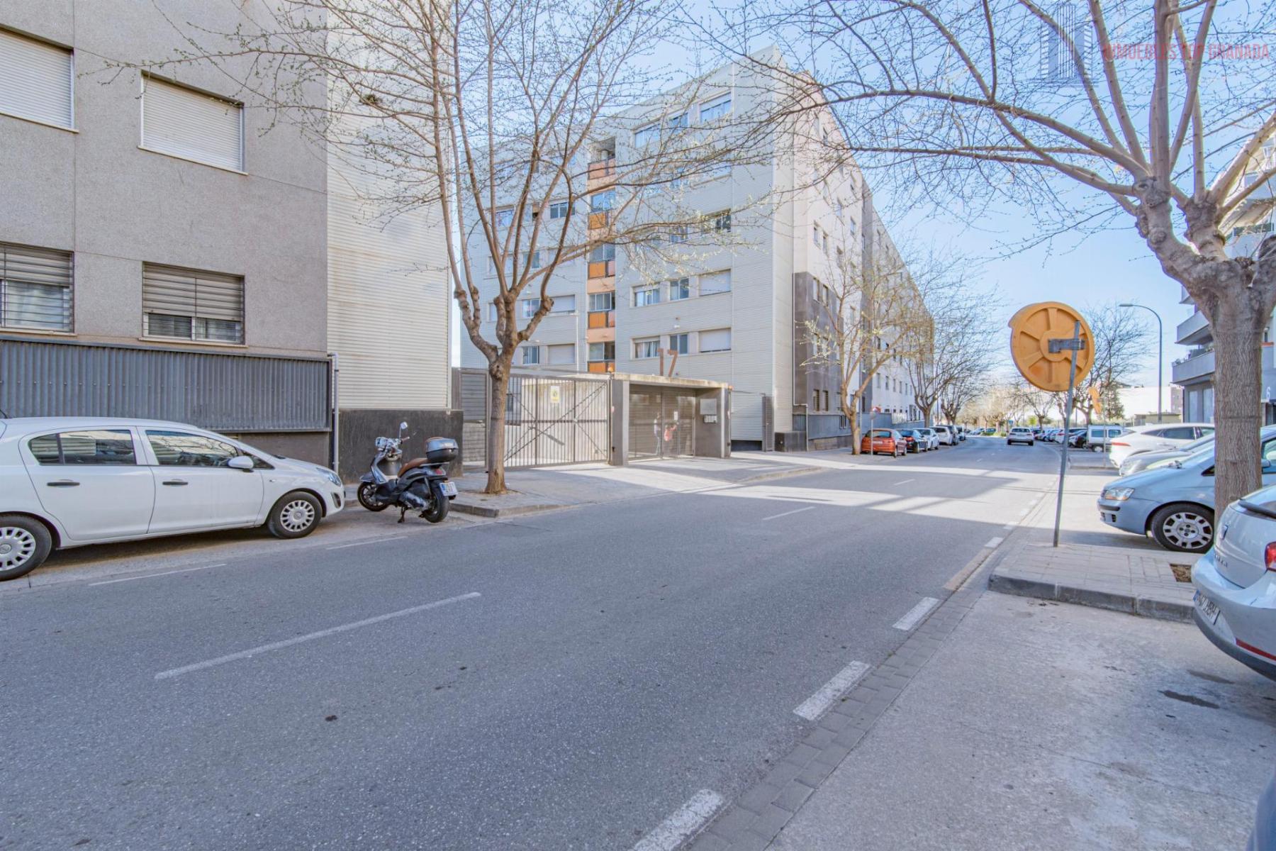 For sale of flat in Alhendín