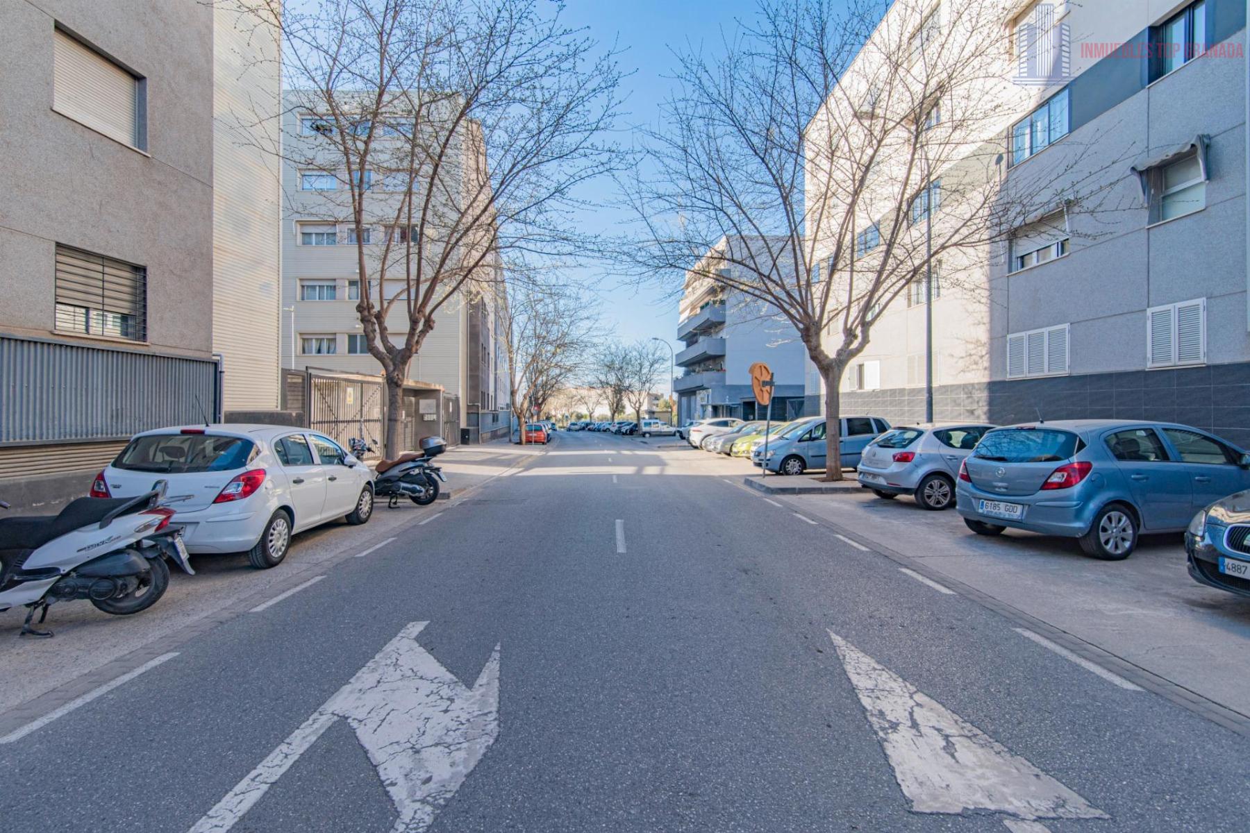 For sale of flat in Alhendín