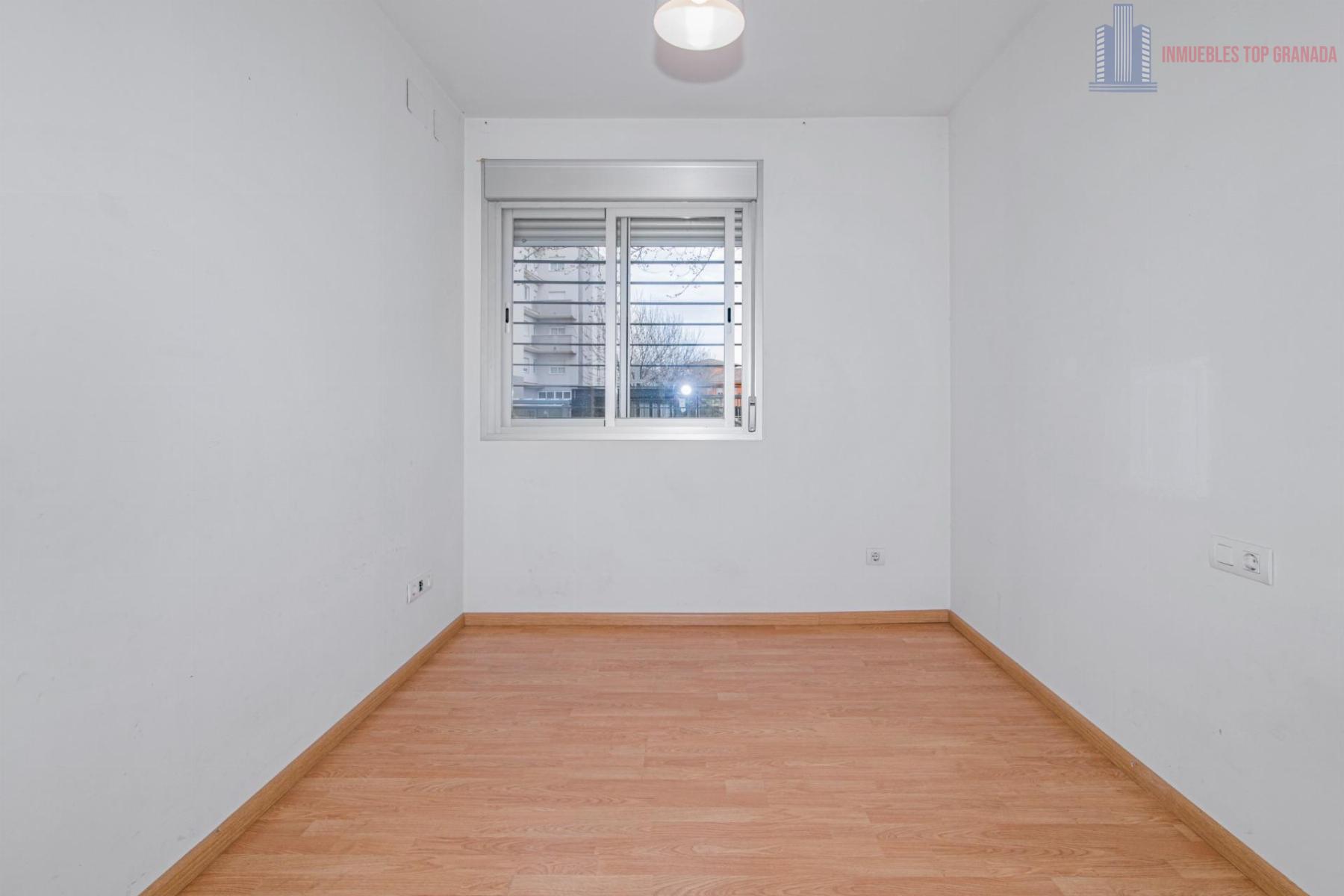 For sale of flat in Alhendín