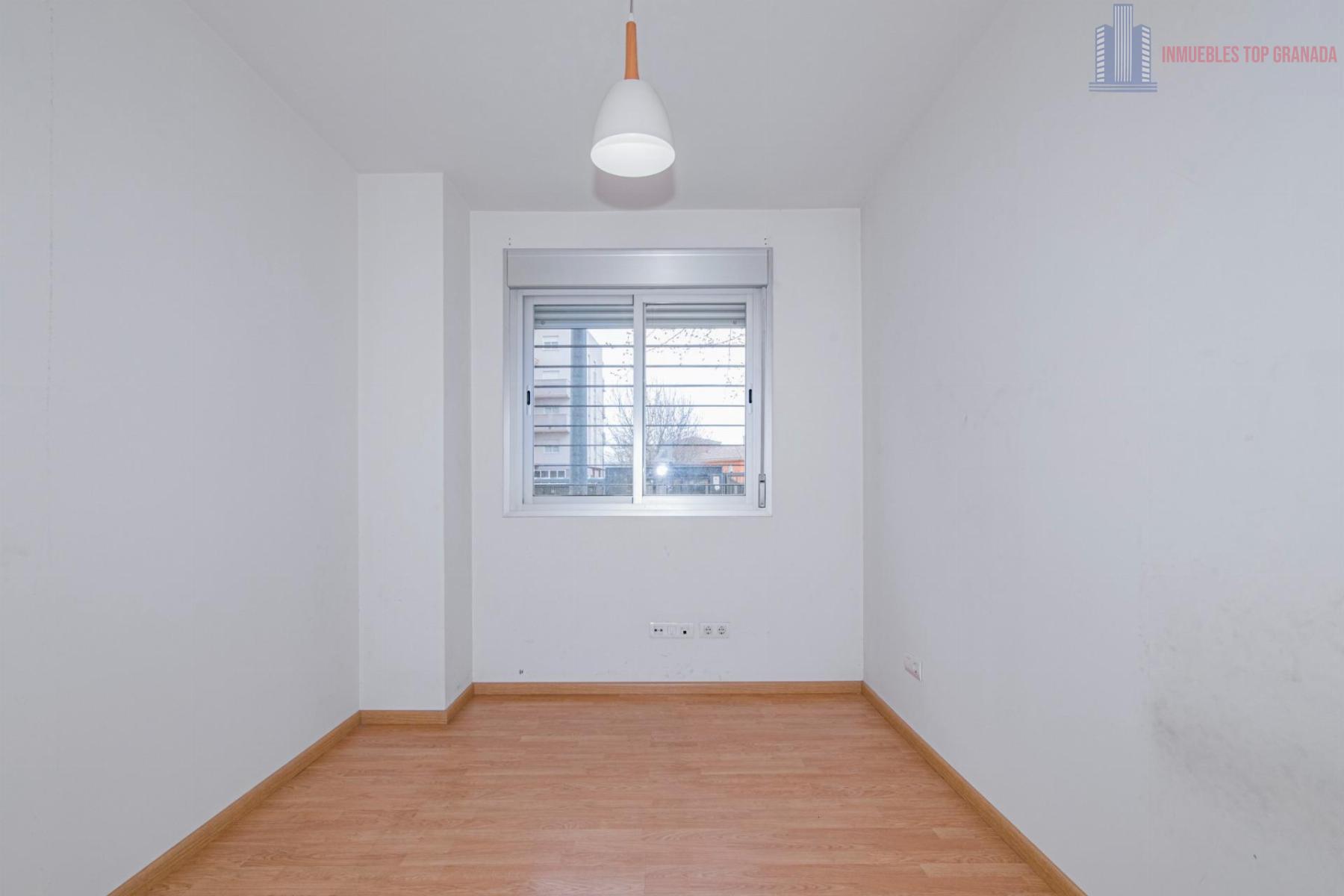For sale of flat in Alhendín