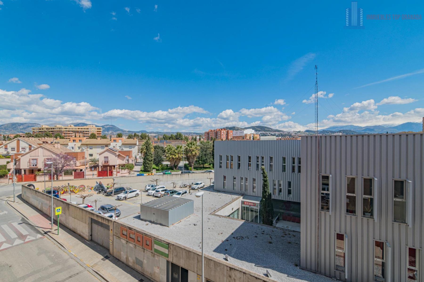 For sale of flat in Granada