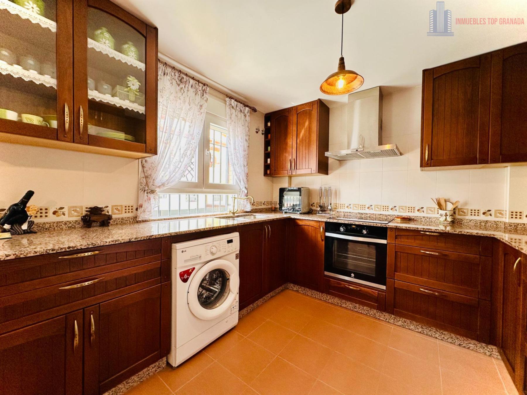 For sale of house in Ogíjares