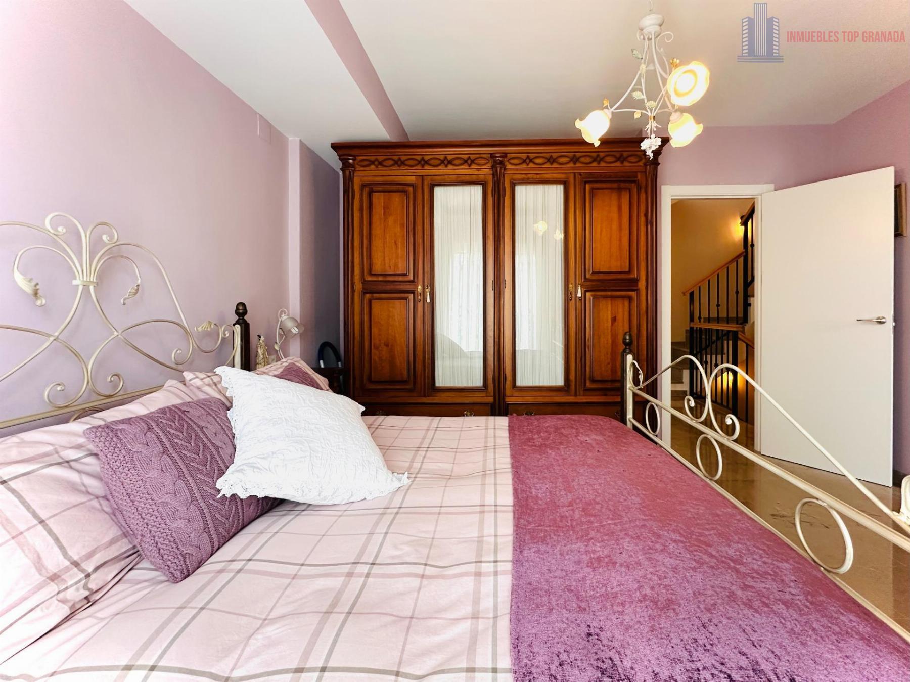 For sale of house in Ogíjares