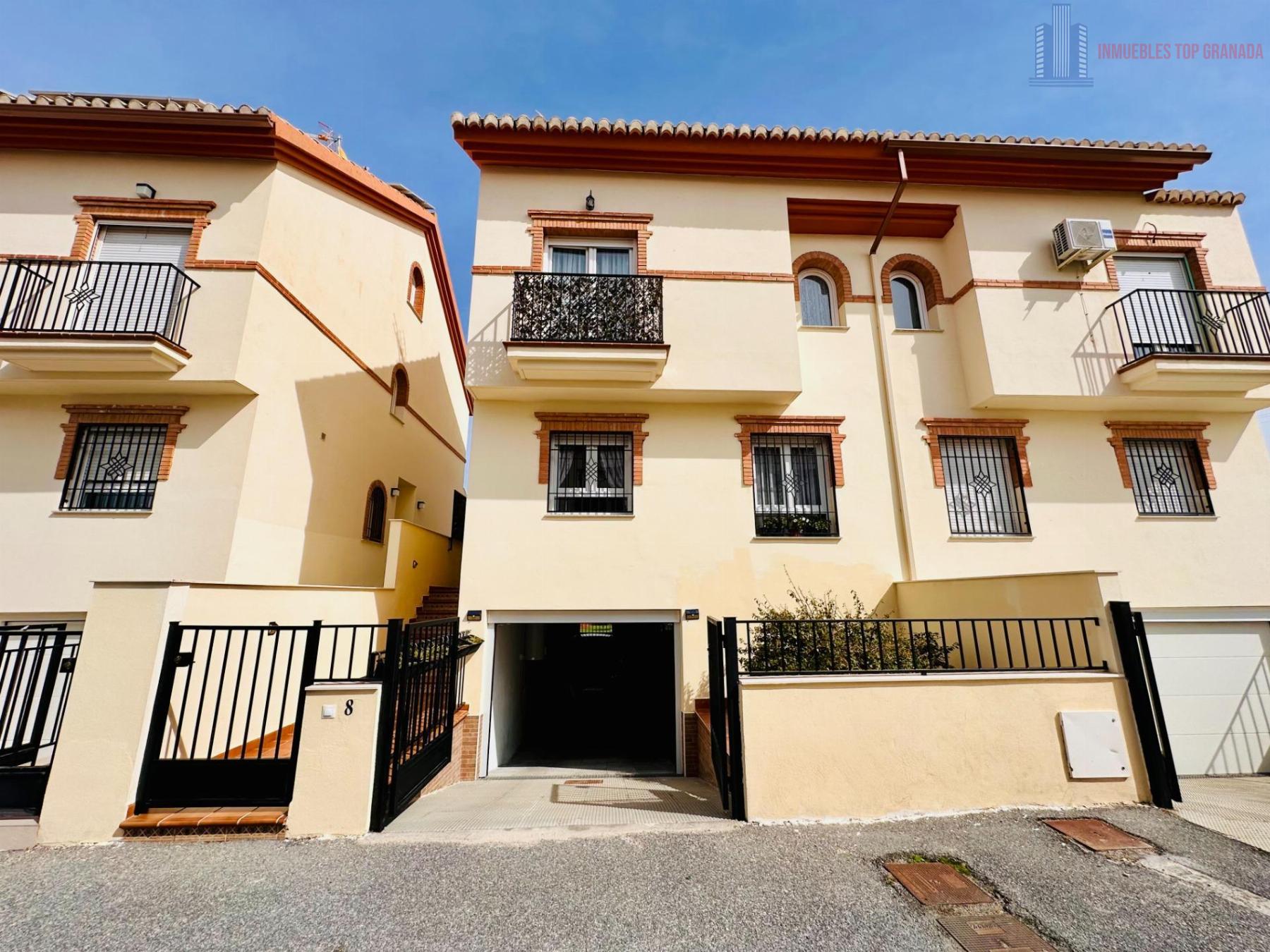 For sale of house in Ogíjares