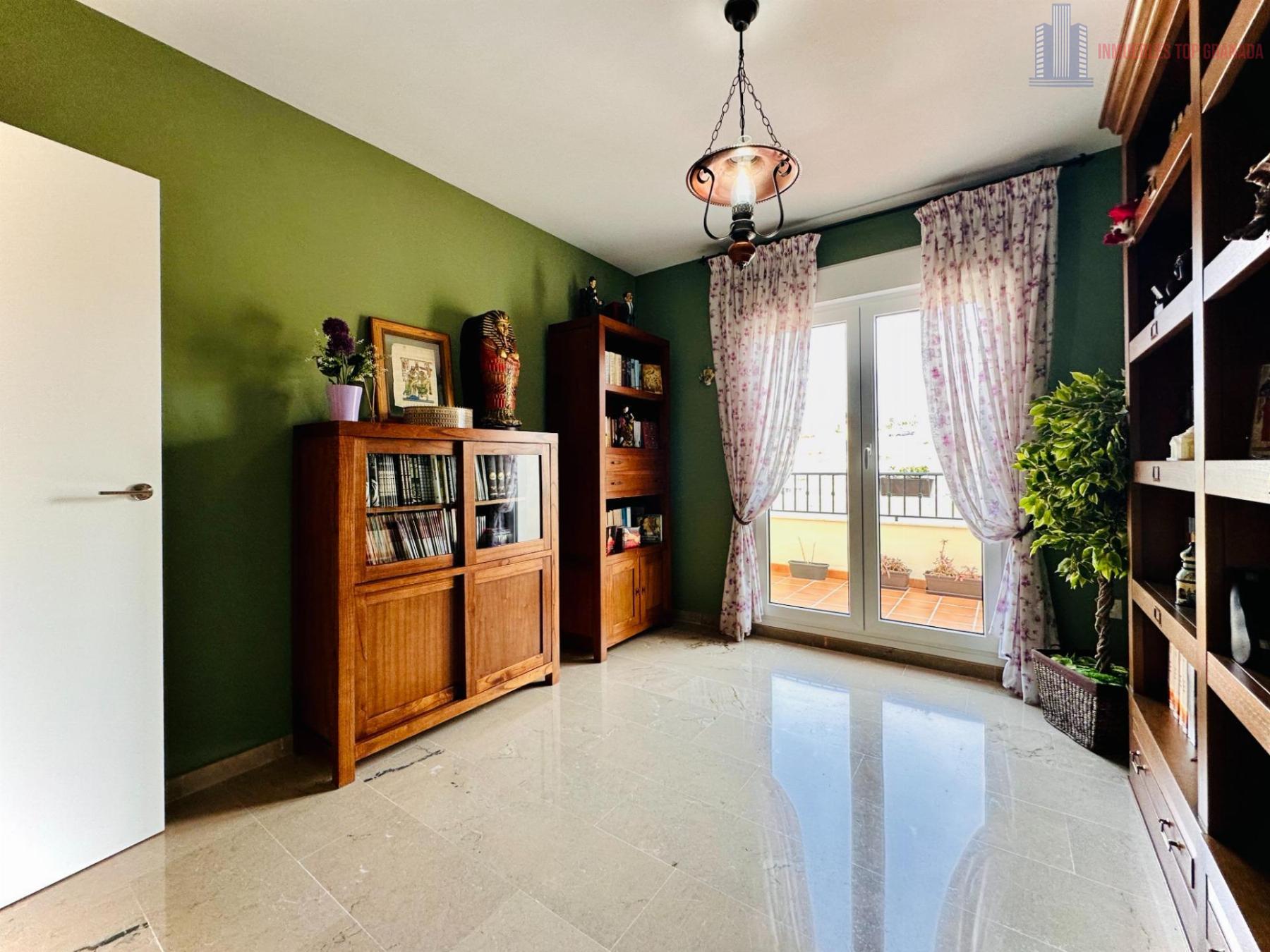 For sale of house in Ogíjares