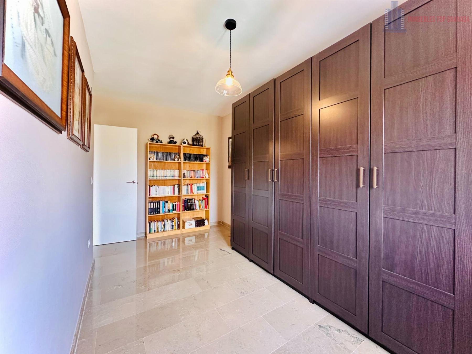 For sale of house in Ogíjares