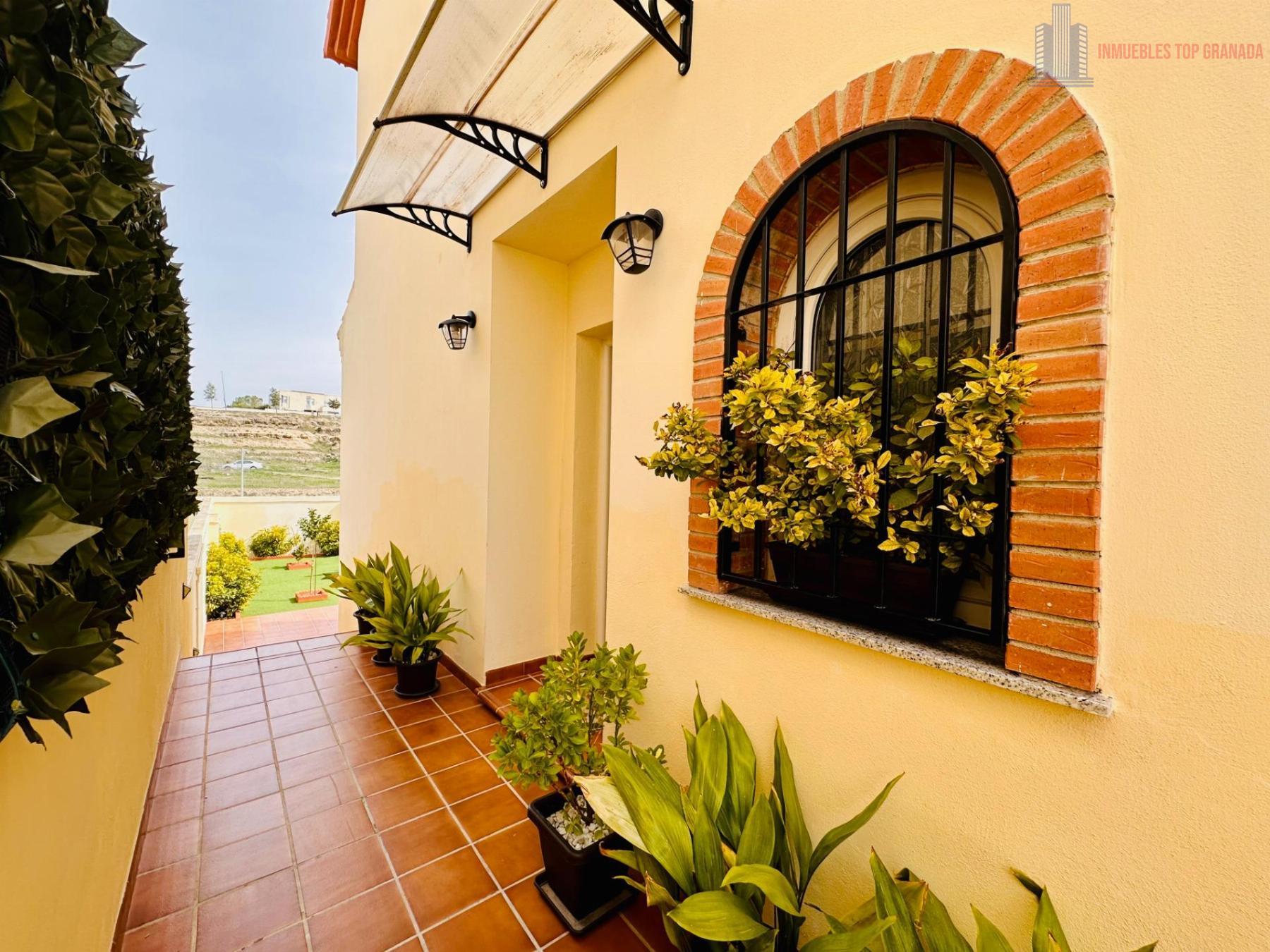 For sale of house in Ogíjares