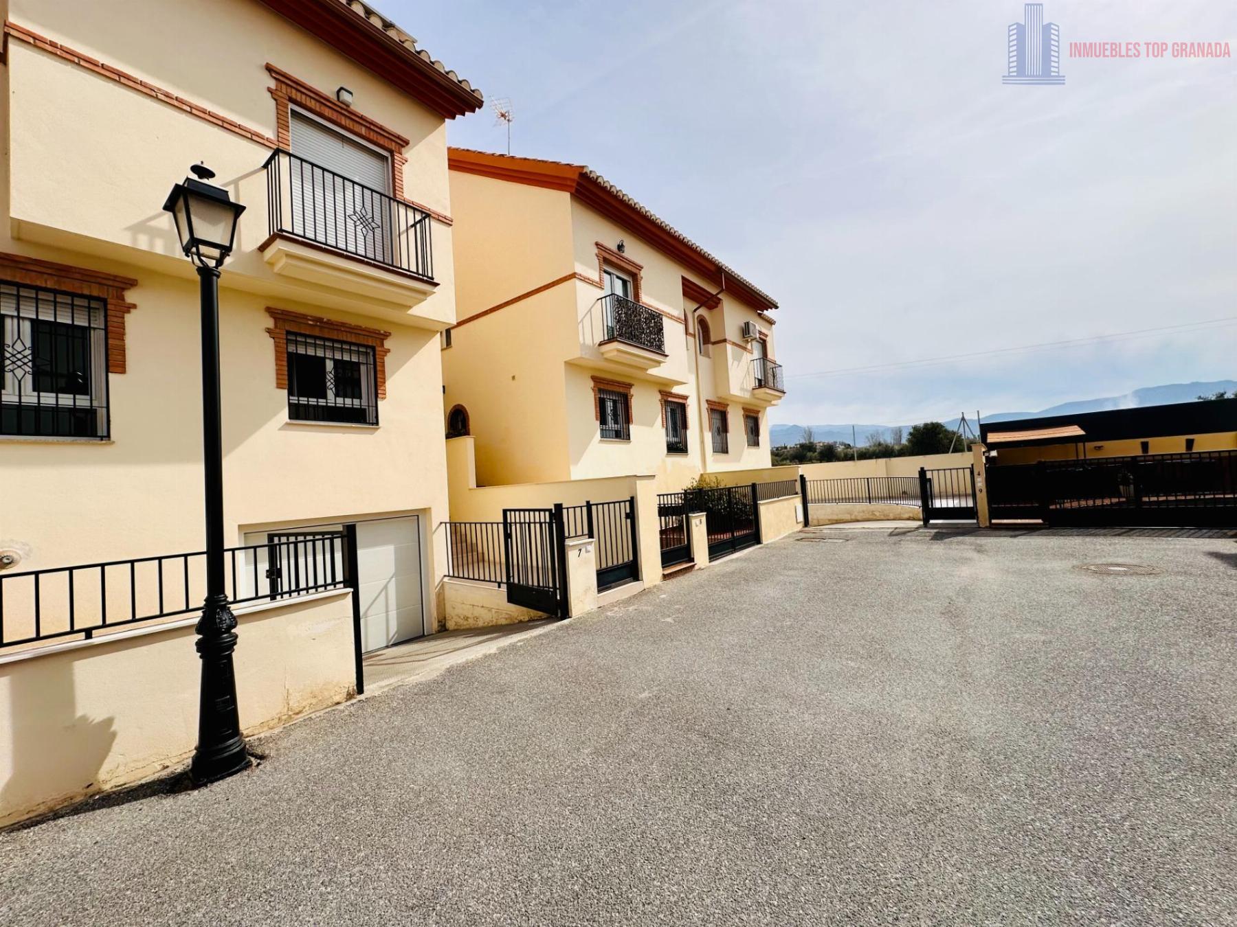 For sale of house in Ogíjares