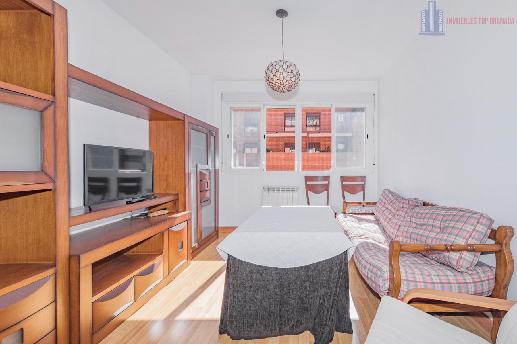 For sale of flat in Granada