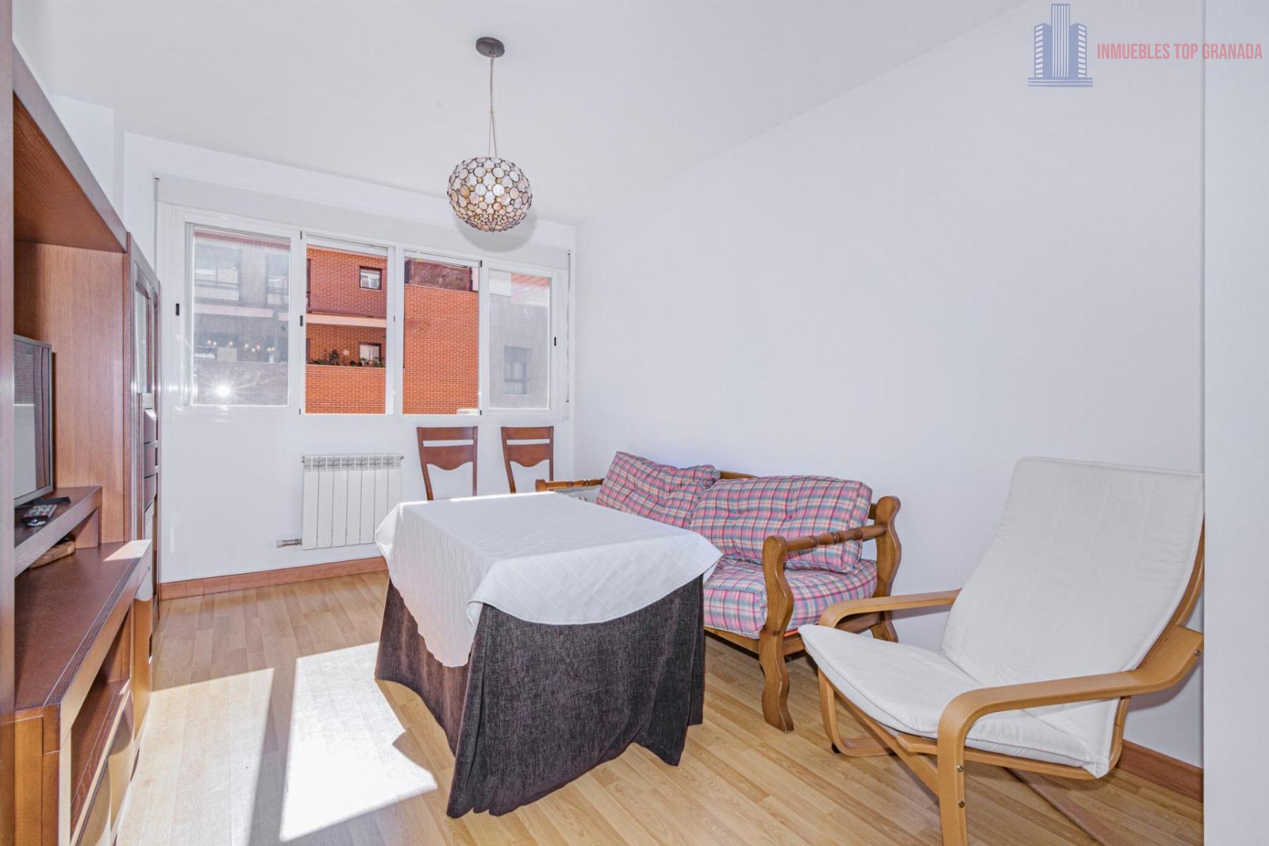 For sale of flat in Granada