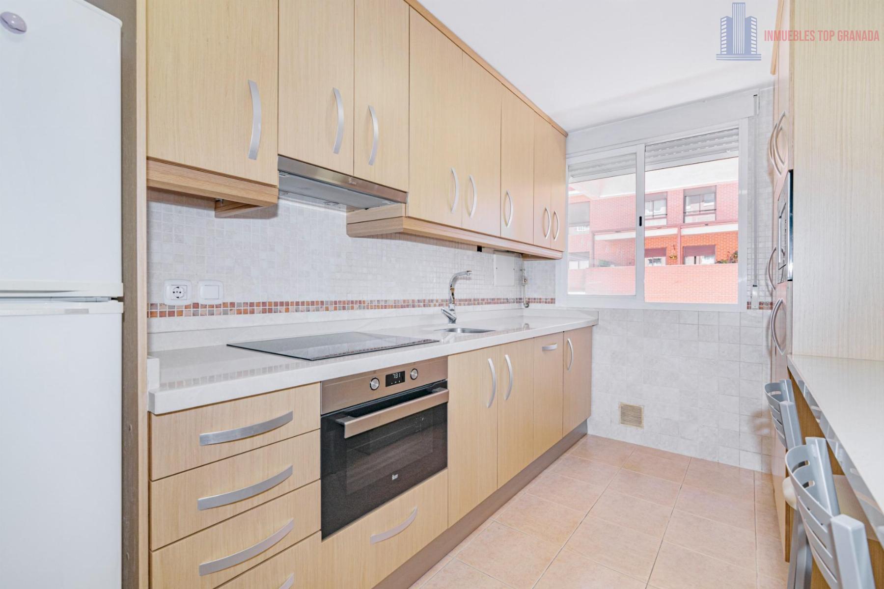 For sale of flat in Granada