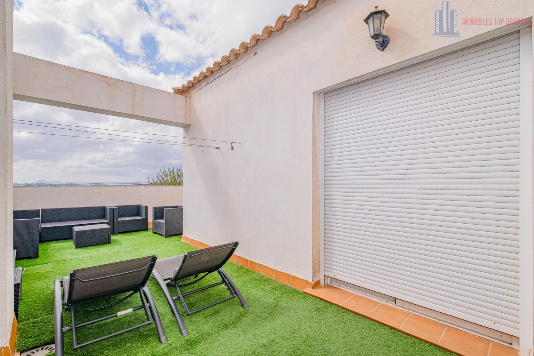 For sale of penthouse in Láchar