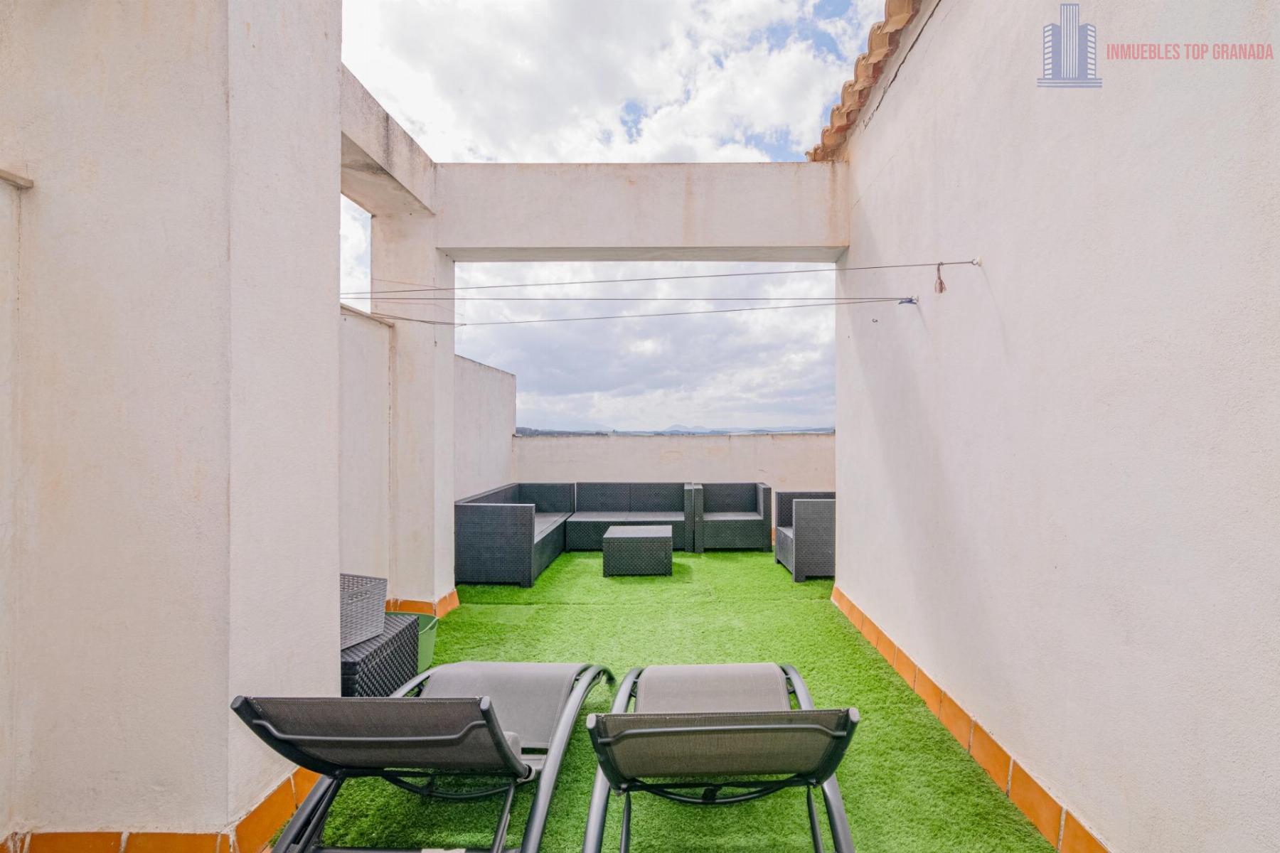 For sale of penthouse in Láchar