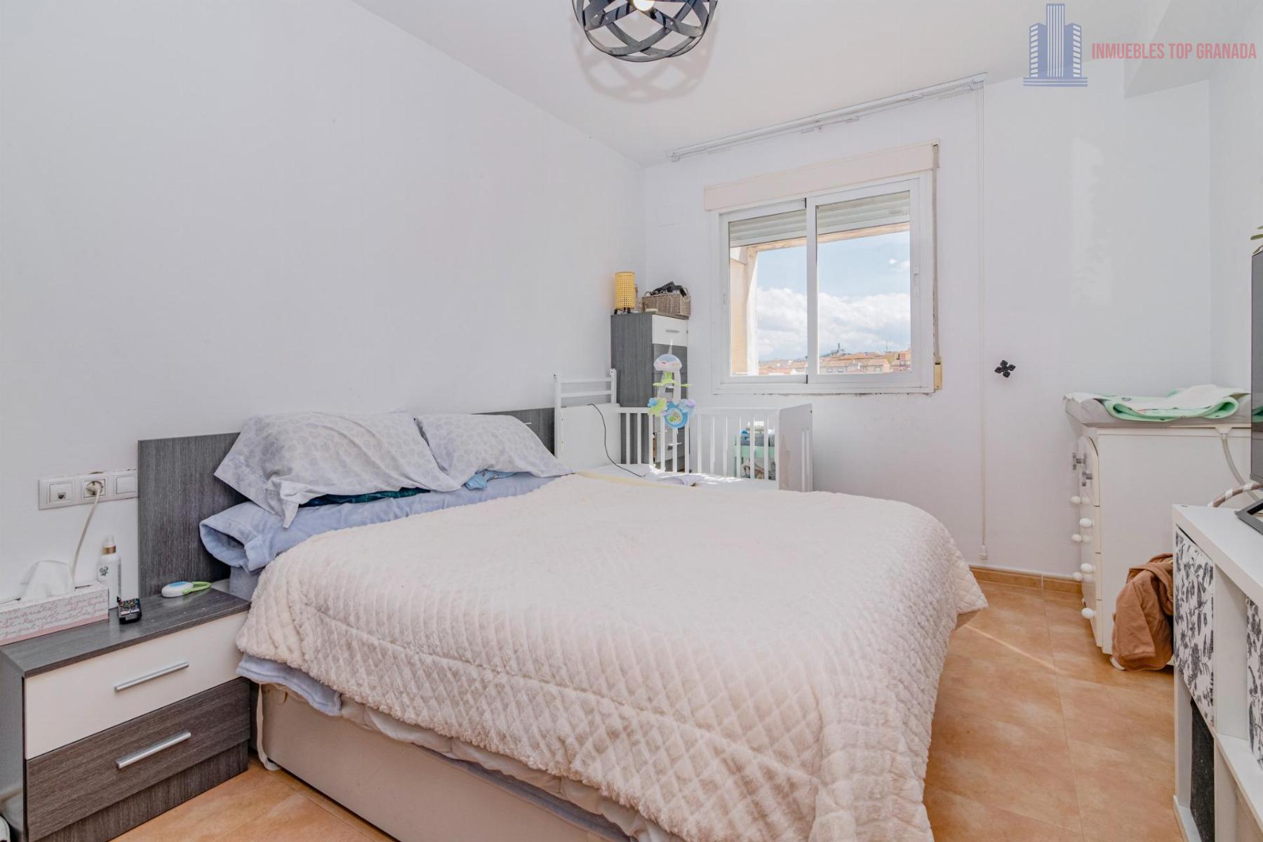 For sale of penthouse in Láchar