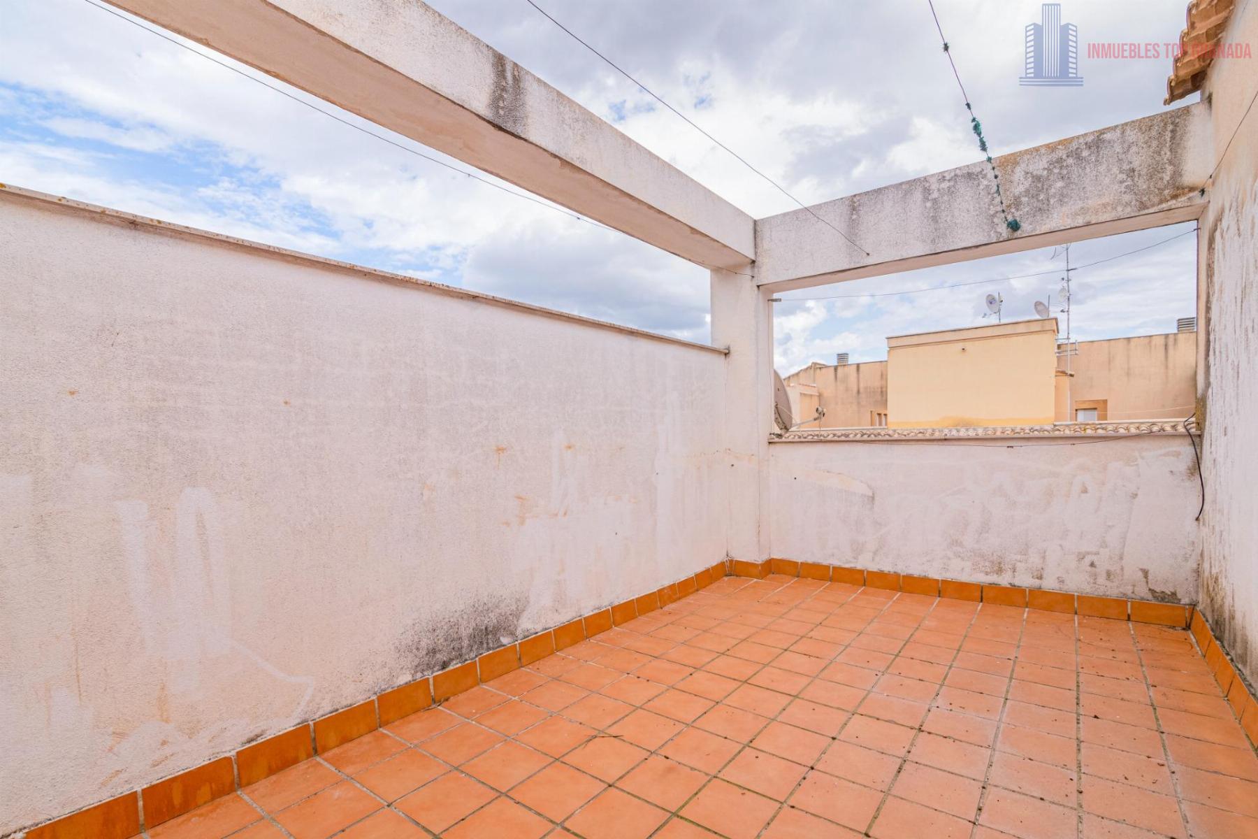 For sale of penthouse in Láchar