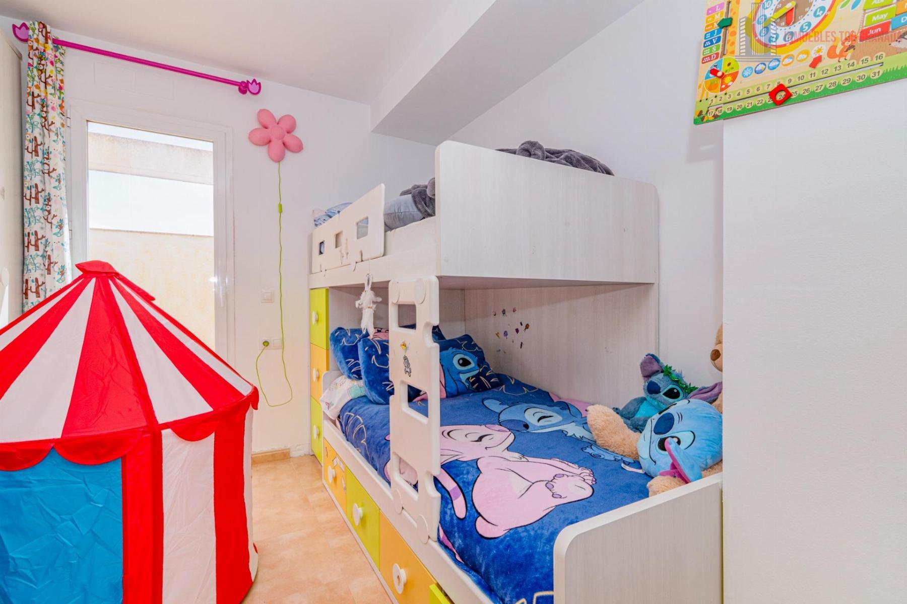 For sale of penthouse in Láchar