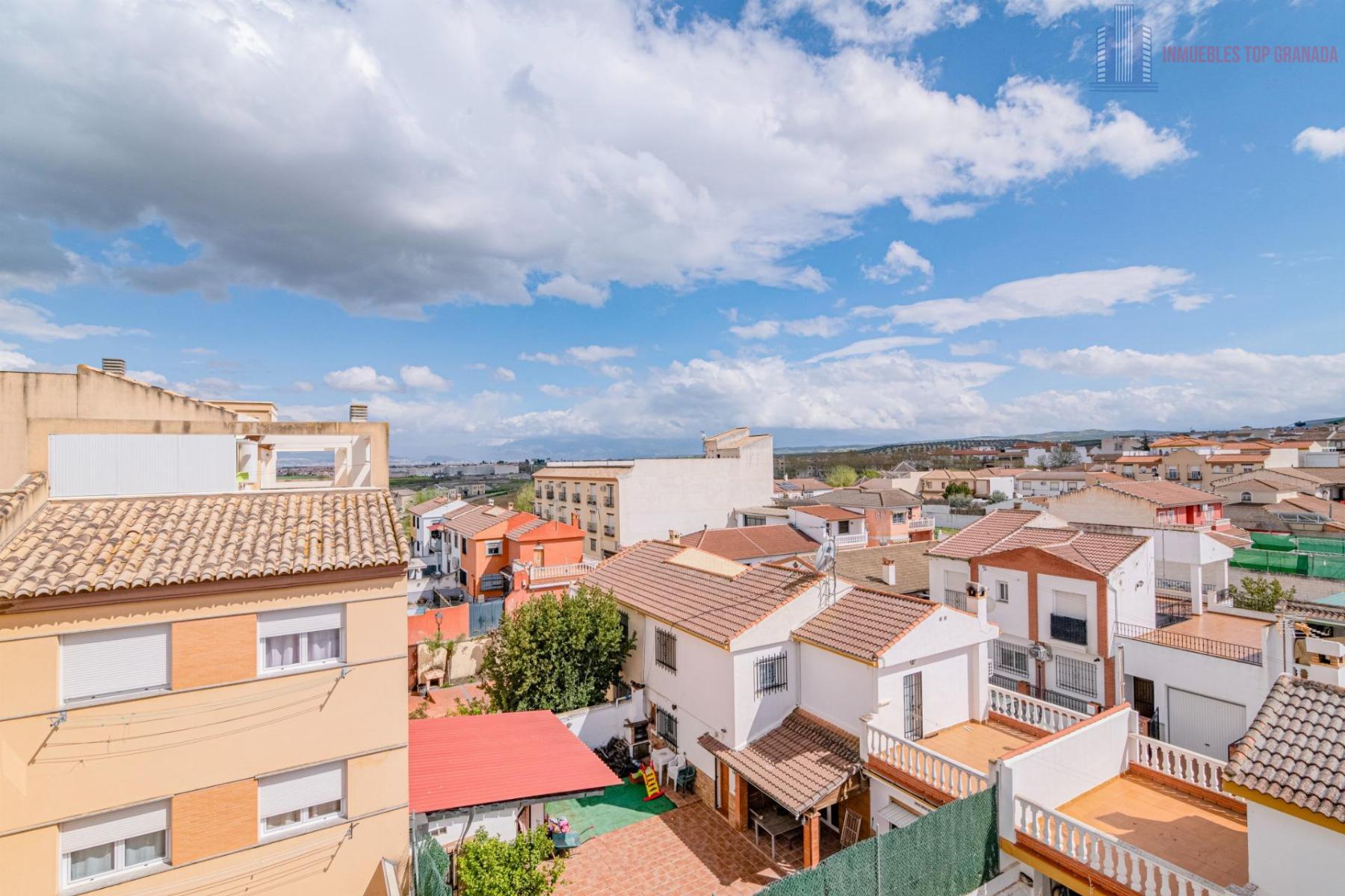 For sale of penthouse in Láchar