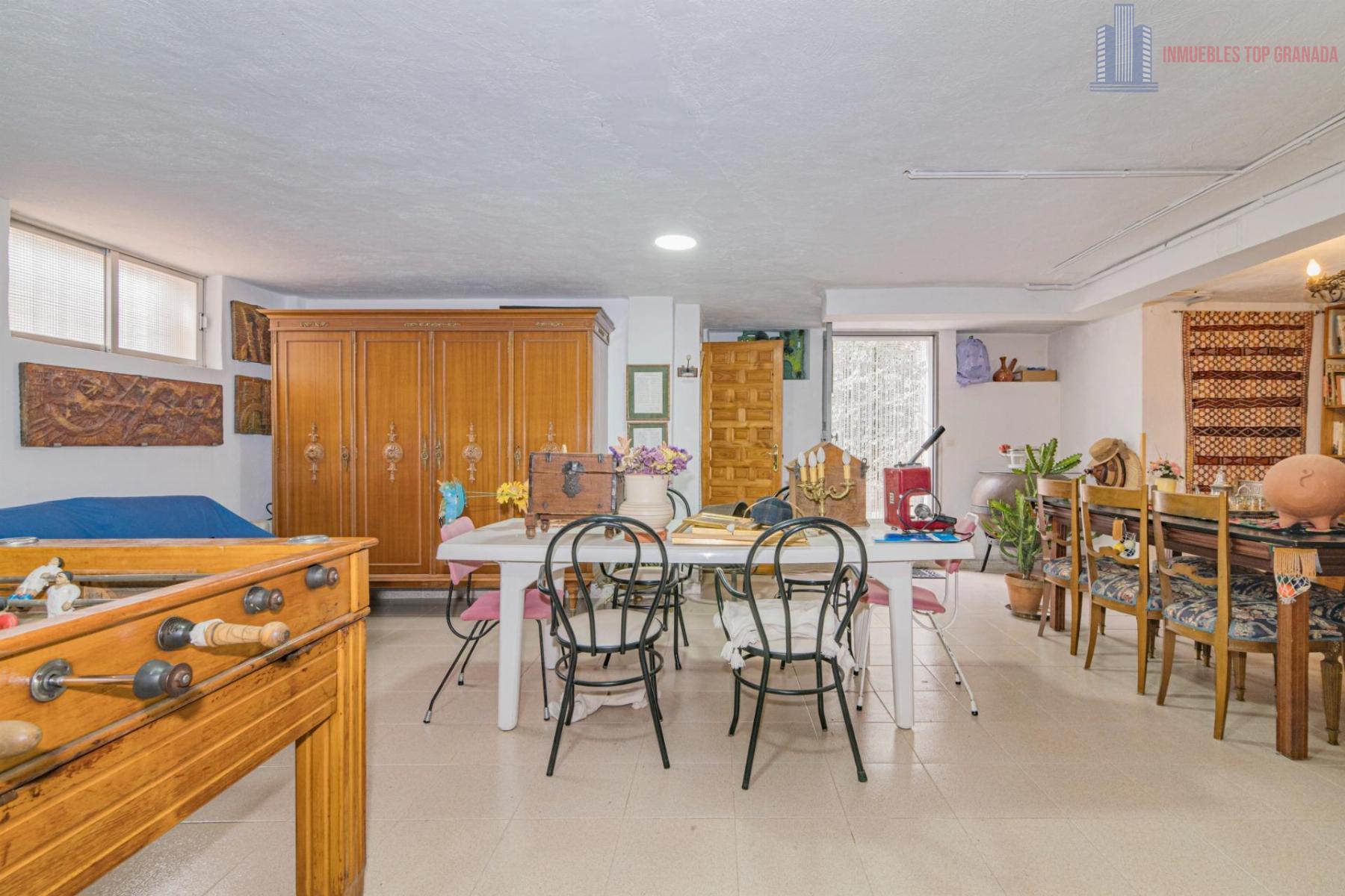 For sale of house in Peligros