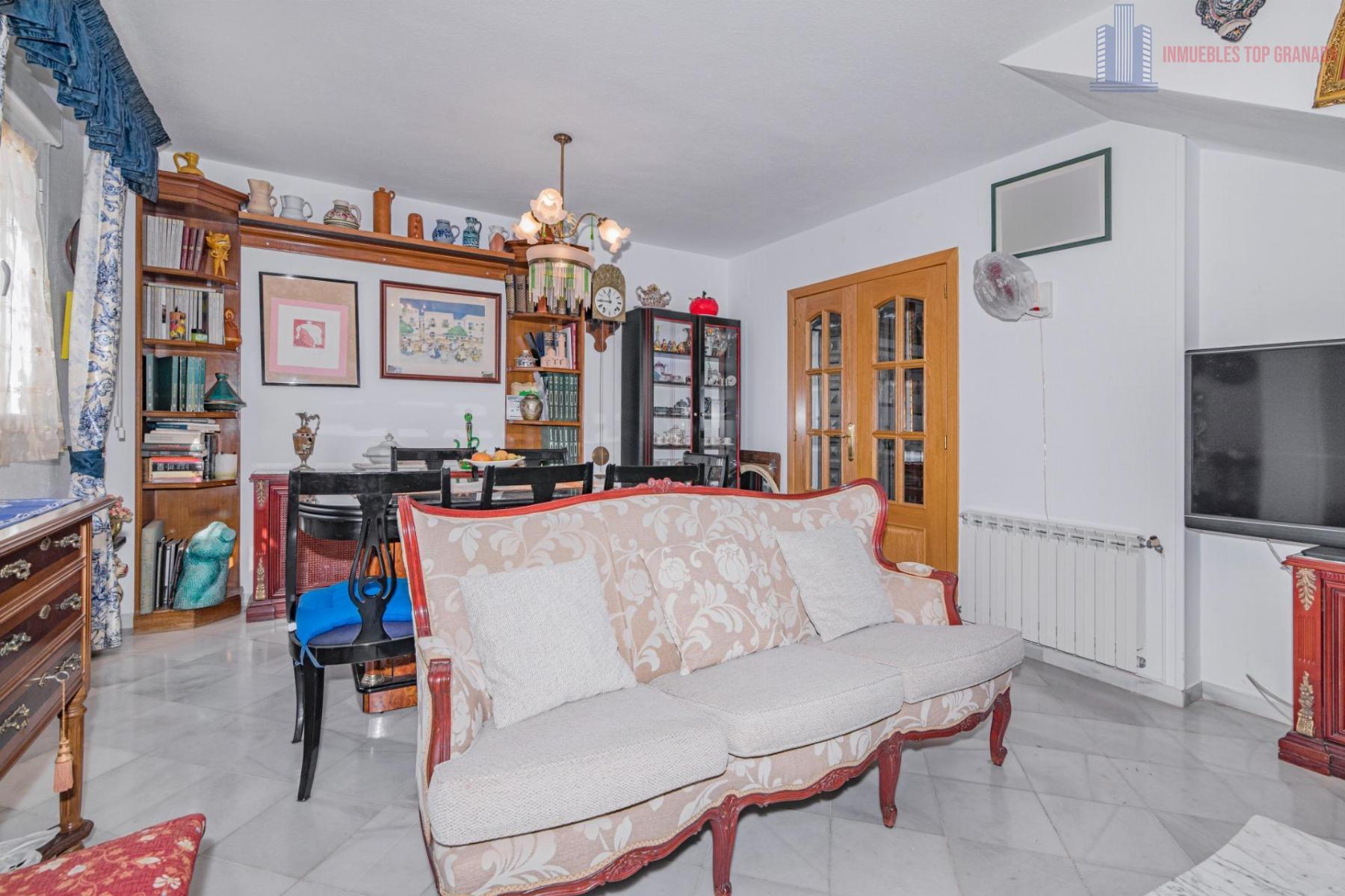 For sale of house in Peligros