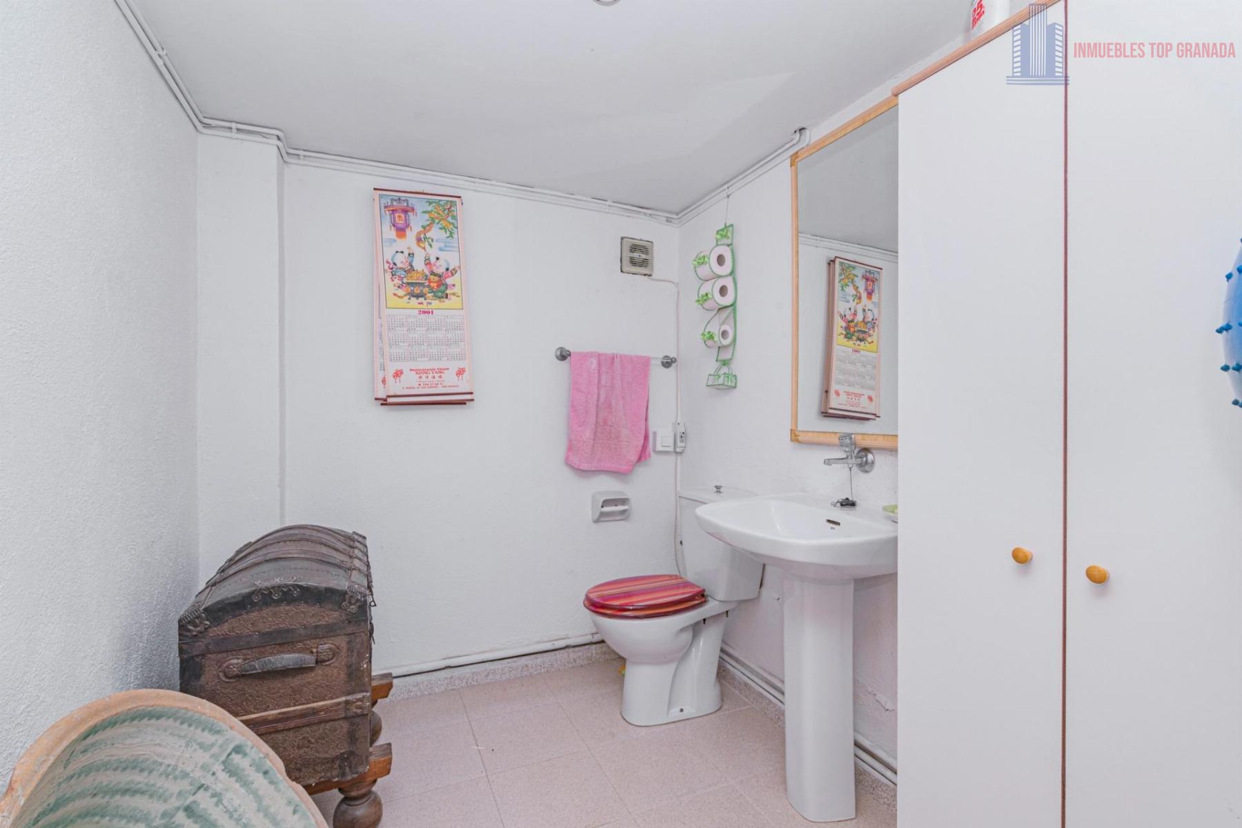For sale of house in Peligros