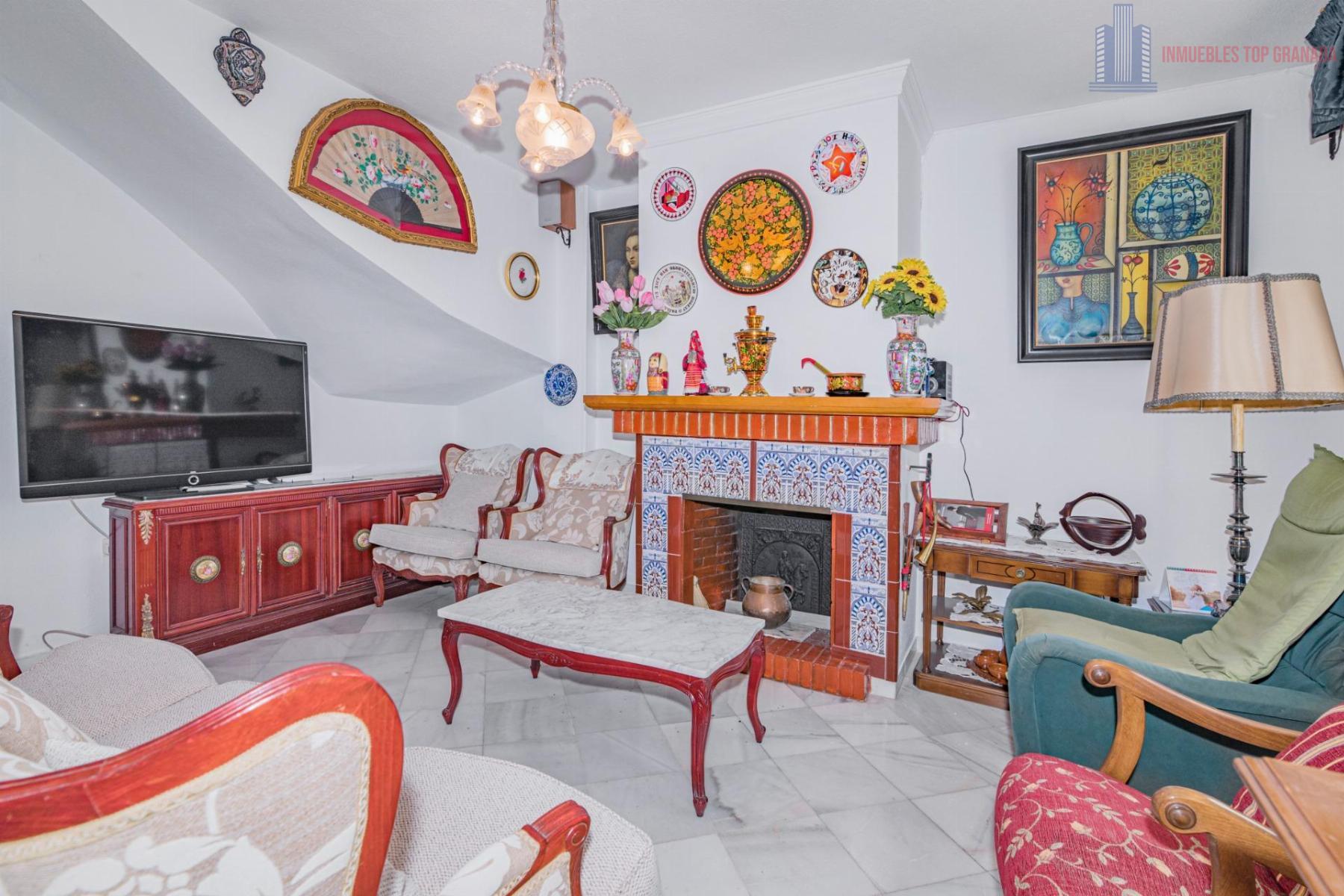 For sale of house in Peligros
