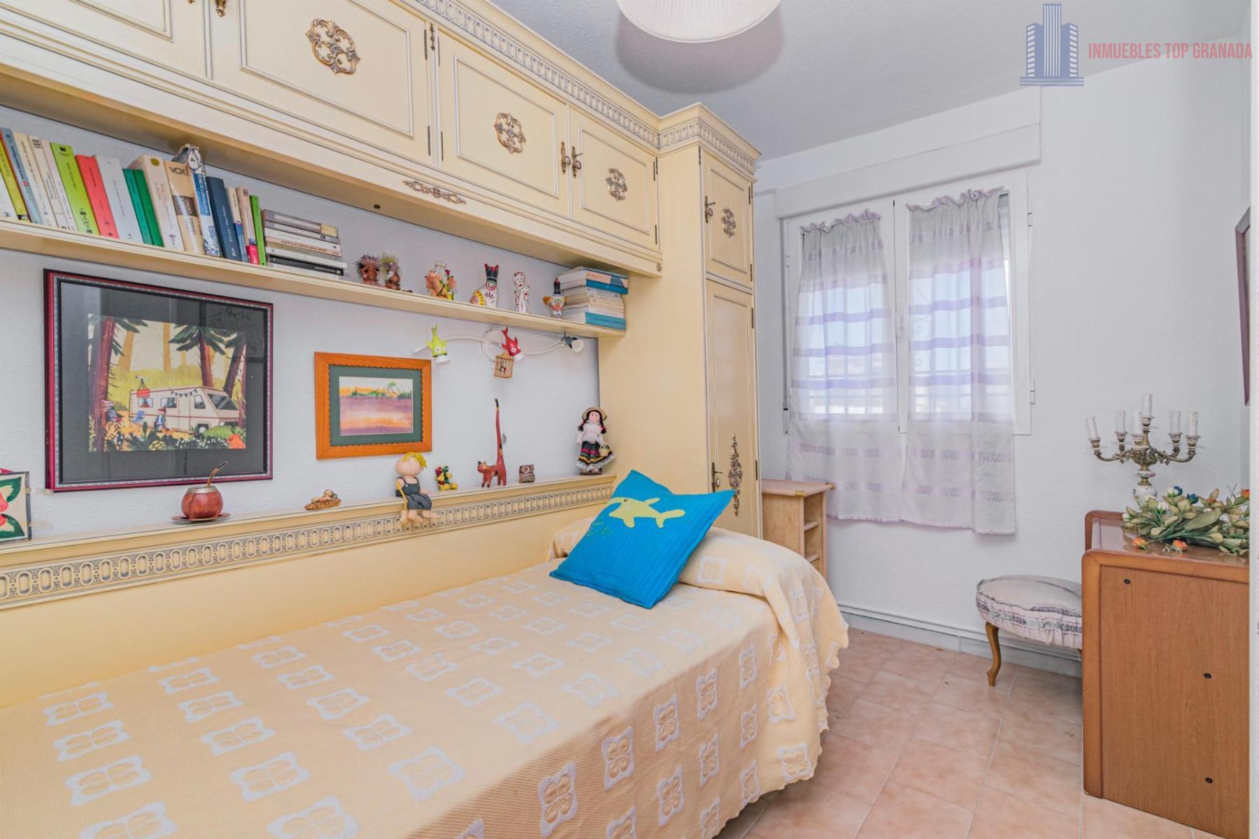For sale of house in Peligros