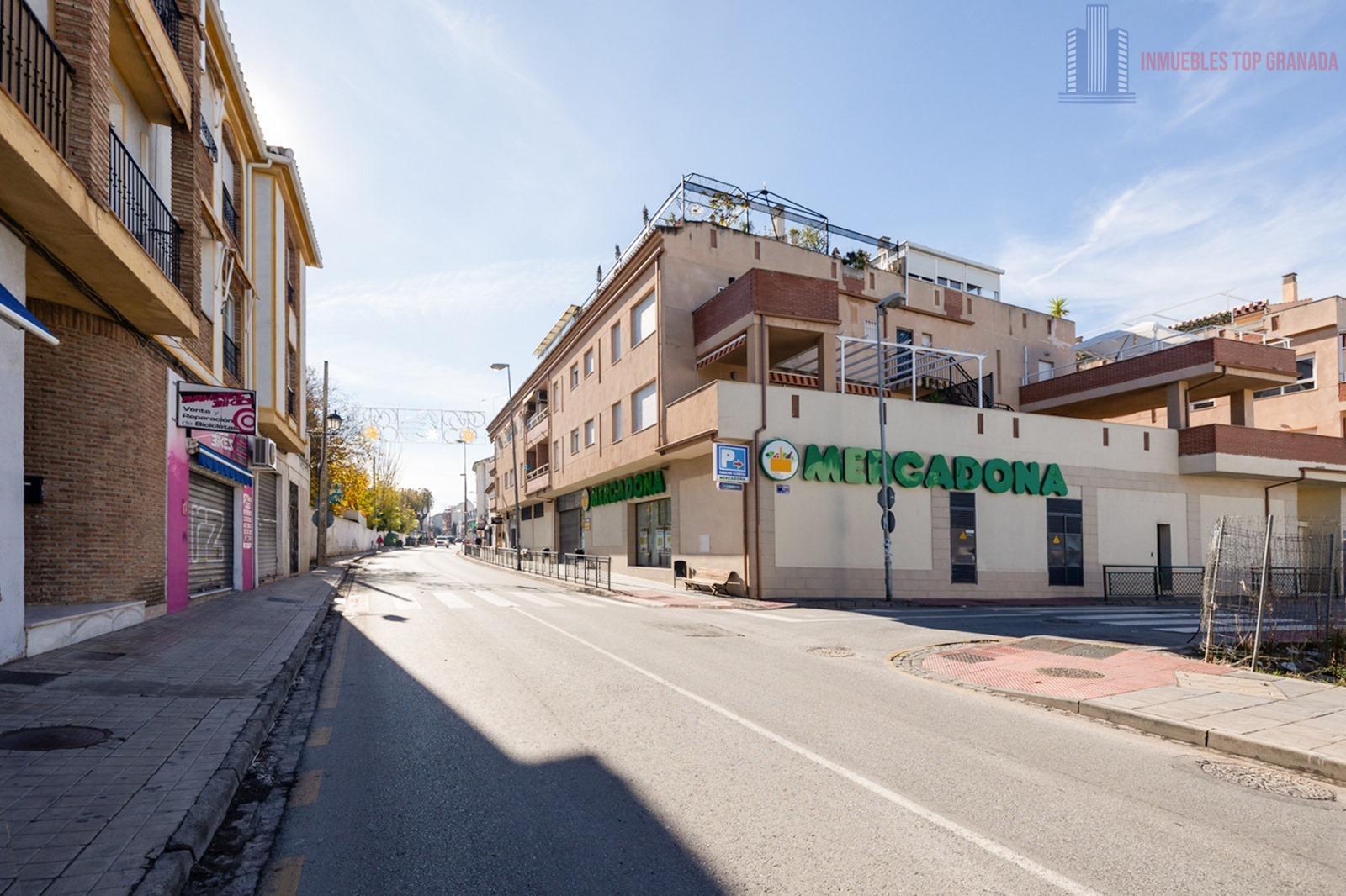 For sale of commercial in Ogíjares
