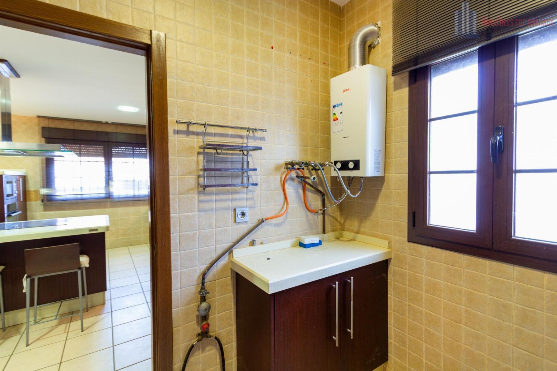 For sale of chalet in Dílar