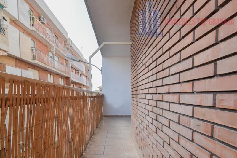 For sale of flat in Atarfe