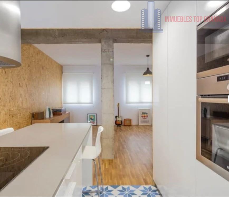 For sale of penthouse in Granada