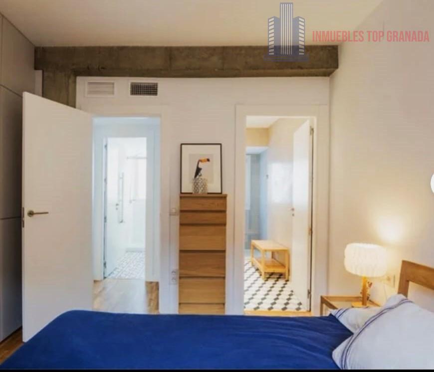 For sale of penthouse in Granada