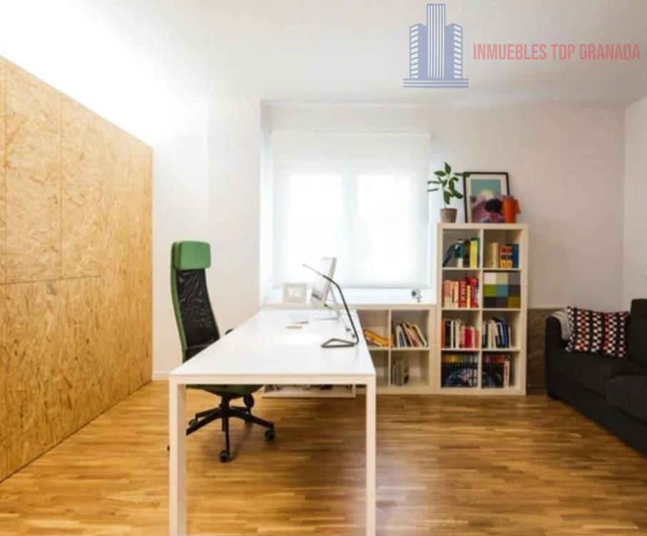 For sale of penthouse in Granada