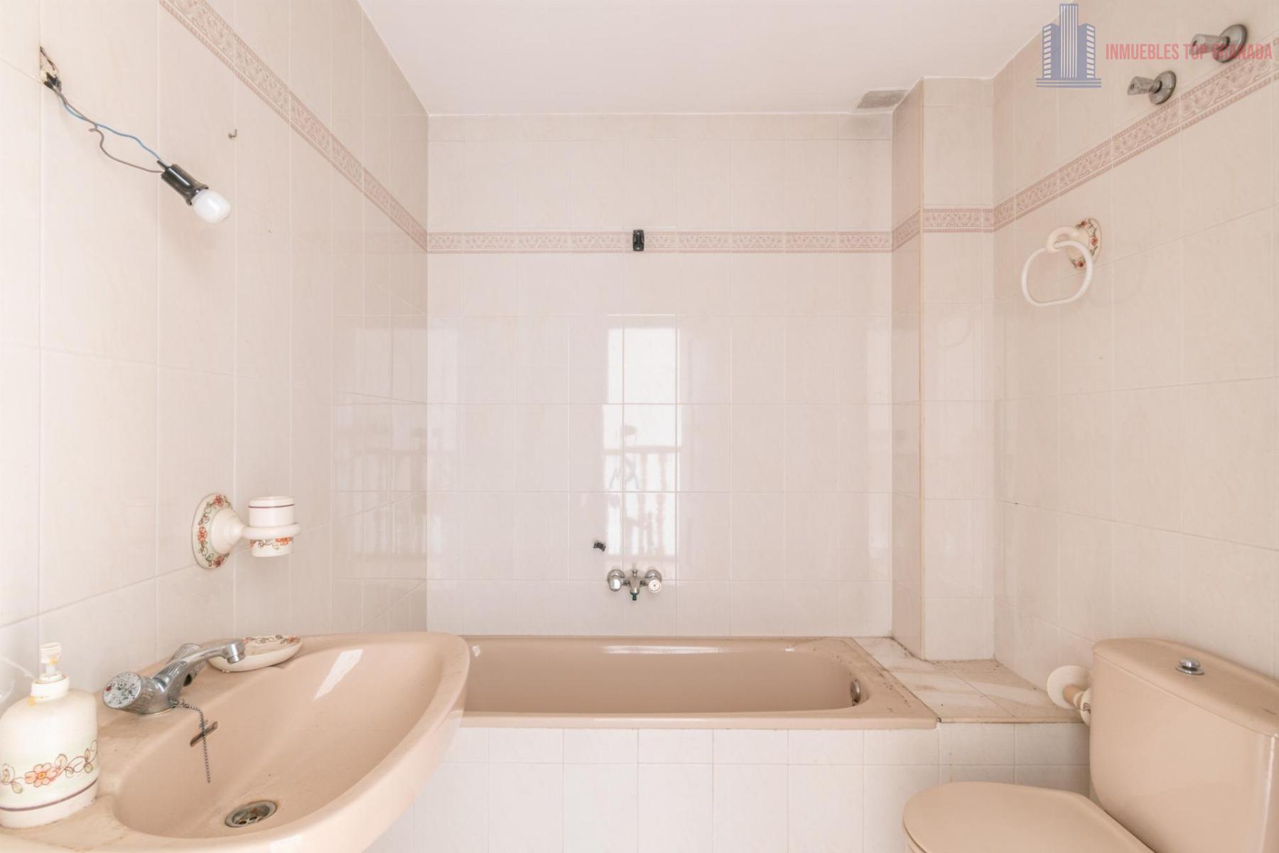 For sale of house in Santa Fe