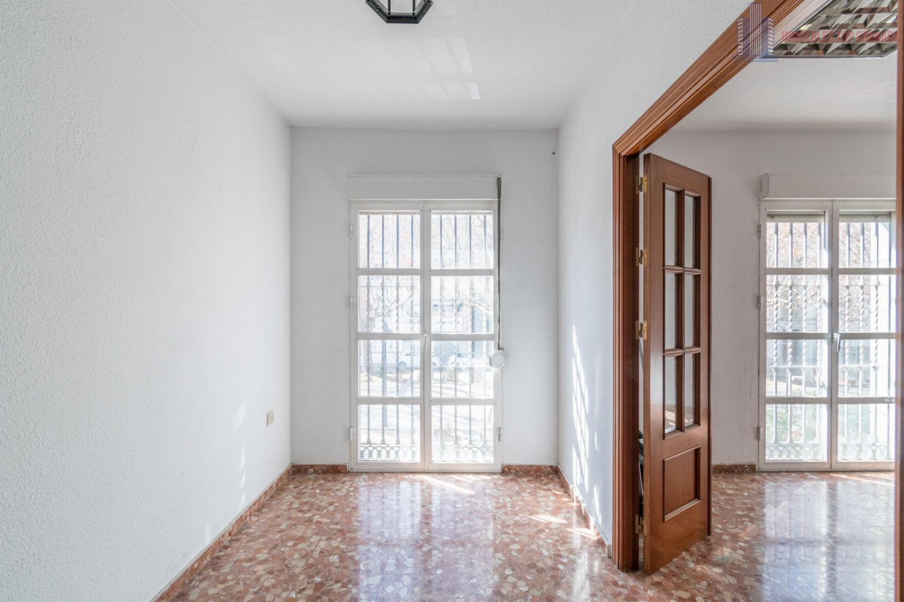 For sale of house in Santa Fe