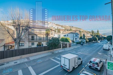 For sale of flat in Granada