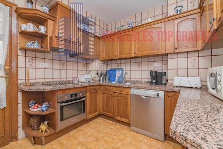 For sale of flat in Granada