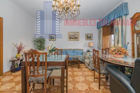 For sale of flat in Granada