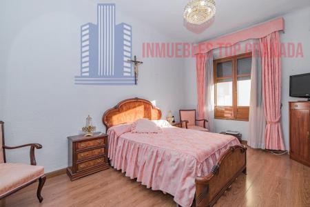For sale of flat in Granada
