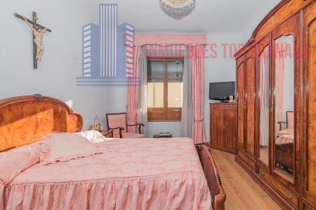 For sale of flat in Granada