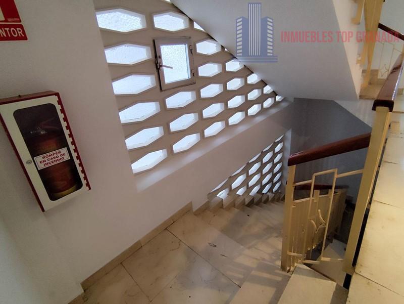 For sale of flat in Granada
