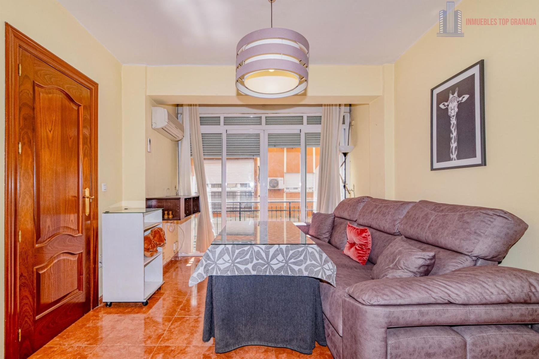 For sale of flat in Granada