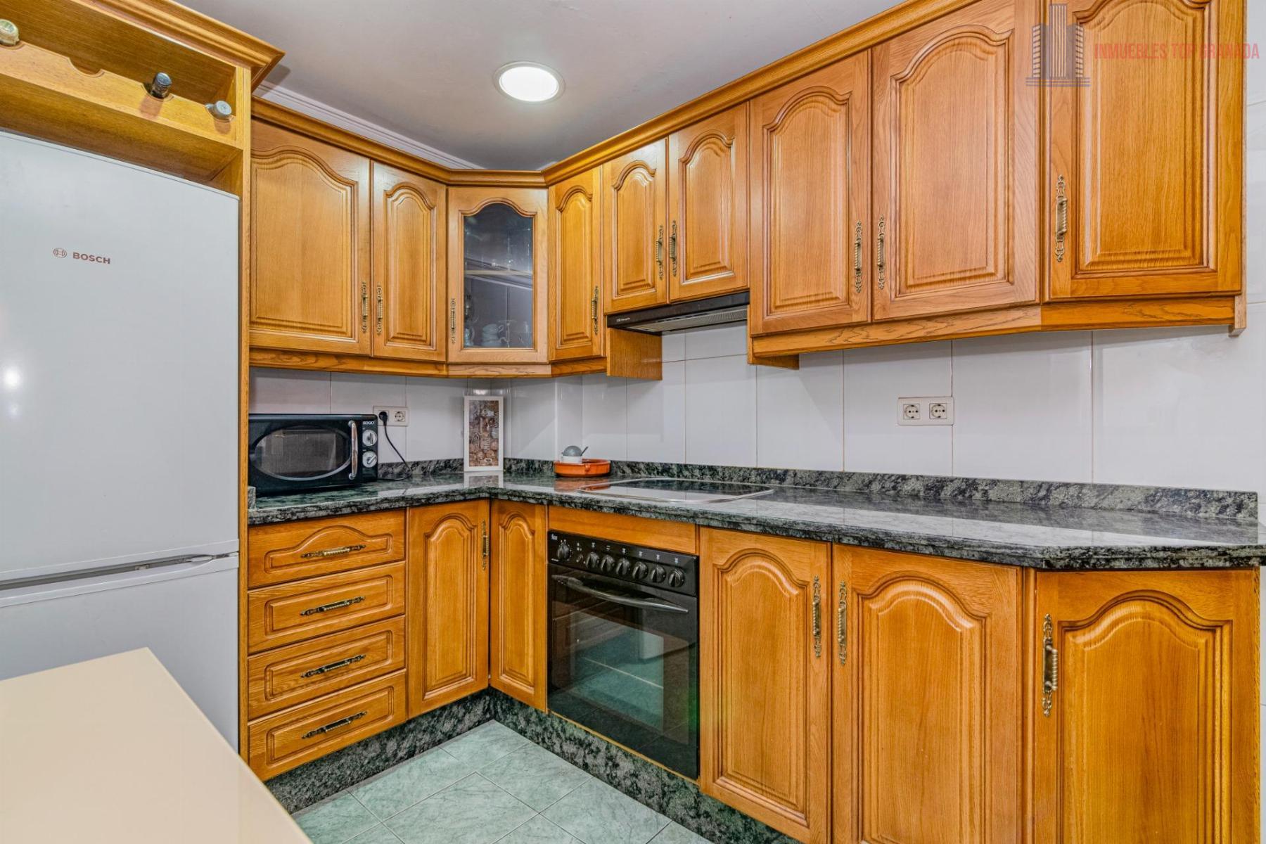 For sale of flat in Granada