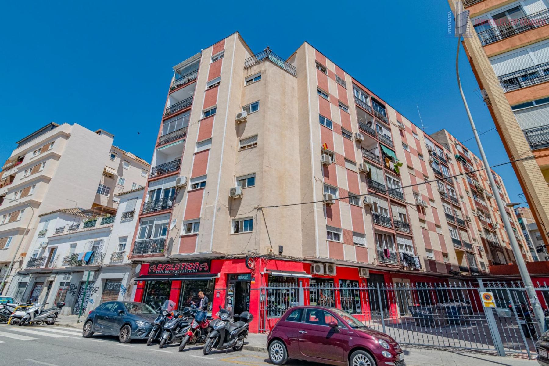 For sale of flat in Granada